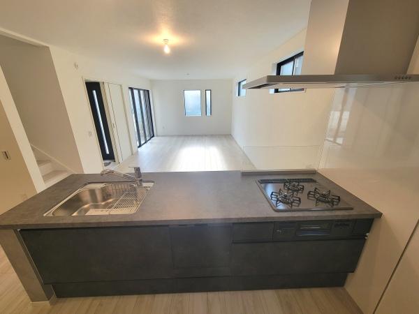 藤沢市石川3丁目新築戸建全3棟2号棟