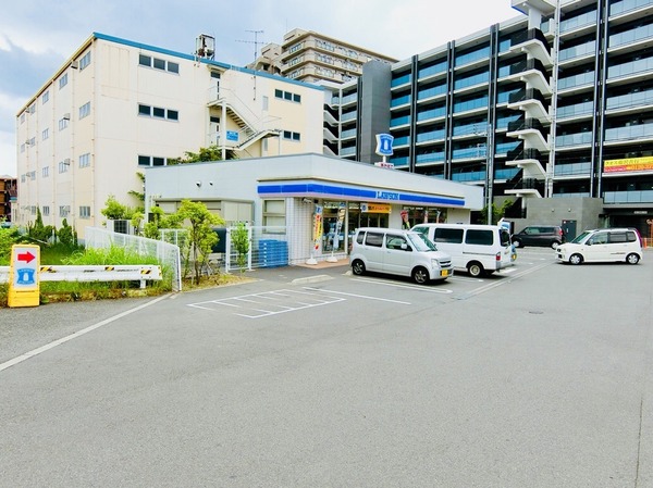 ロータリーパレス藤沢(ローソン藤沢善行店)