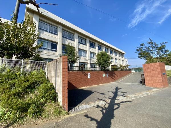 藤沢市大庭の中古一戸建て(藤沢市立滝の沢中学校)
