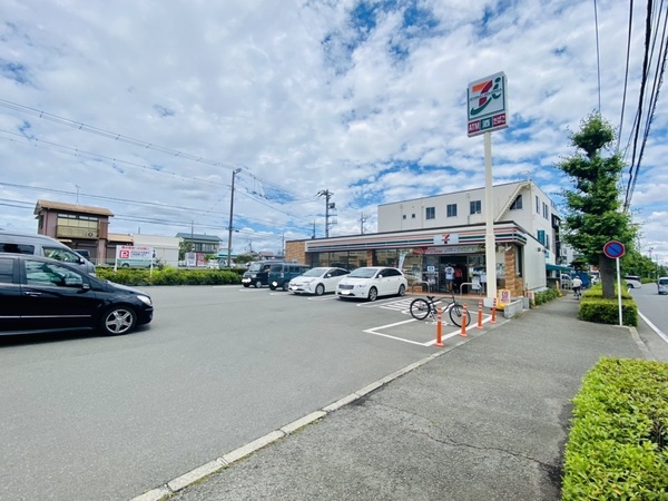 藤沢市大庭の中古一戸建て(セブンイレブン藤沢羽根沢店)