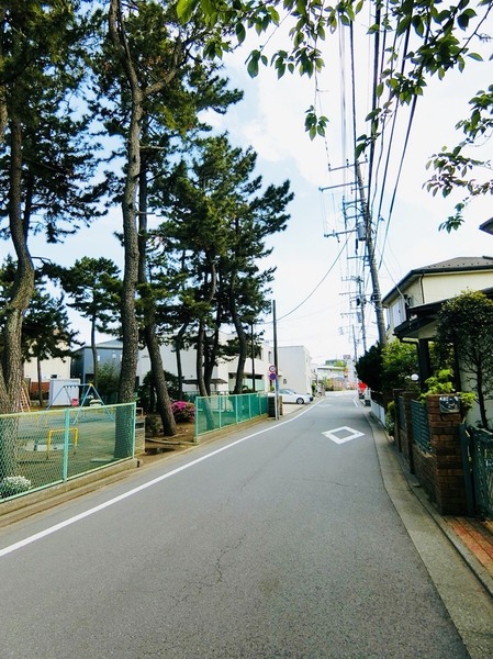藤沢市辻堂6丁目新築戸建2号棟(勘久公園前道路)