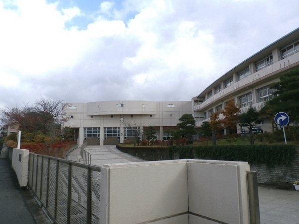 藤沢市大鋸の中古一戸建て(藤ヶ丘中学校)
