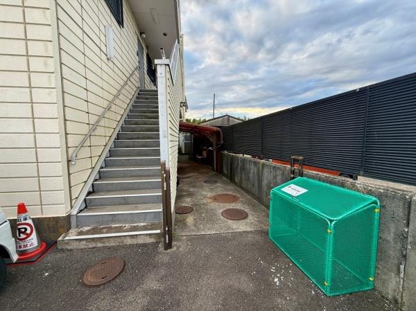茅ヶ崎市芹沢　店舗併用物件