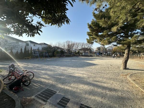 藤沢市鵠沼松が岡４丁目の土地(下岡公園)