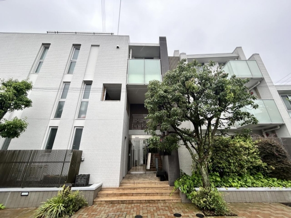 ＬＡＹＥＲＳ　ＨＯＵＳＥ杉並善福寺川公園