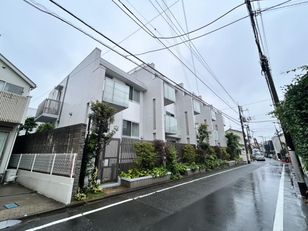 ＬＡＹＥＲＳ　ＨＯＵＳＥ杉並善福寺川公園