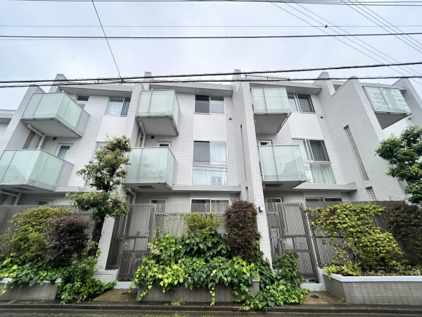 ＬＡＹＥＲＳ　ＨＯＵＳＥ杉並善福寺川公園