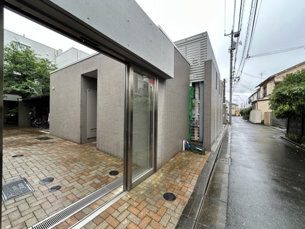 ＬＡＹＥＲＳ　ＨＯＵＳＥ杉並善福寺川公園