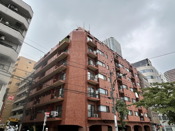 シャンボール新宿御苑前