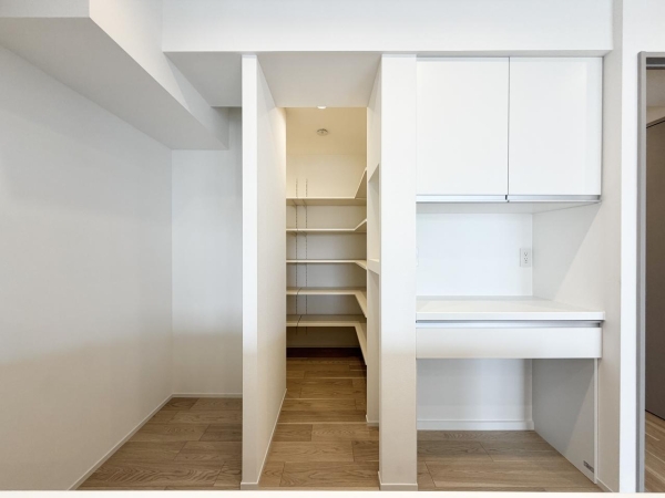 マンション雅叙苑５号棟