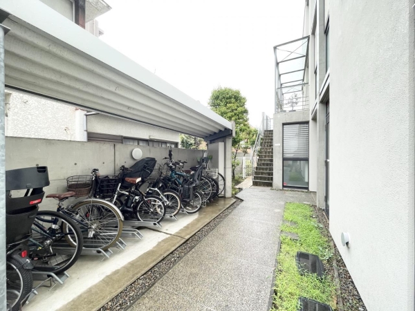 都立大学テラス
