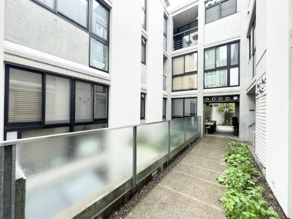 都立大学テラス