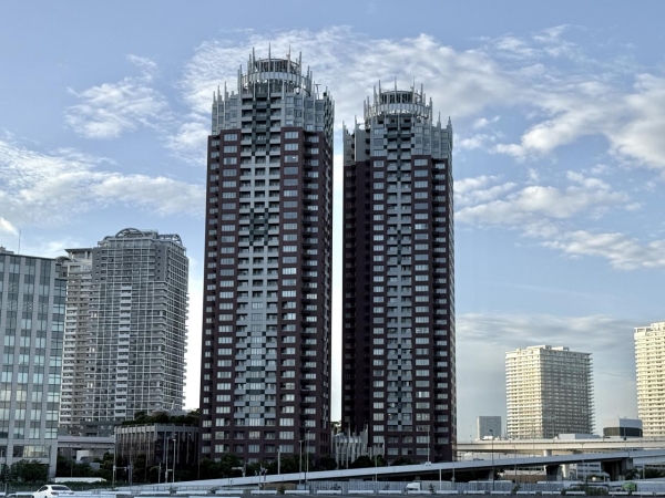 ＴＨＥ　ＴＯＷＥＲＳ　ＤＡＩＢＡ　ＥＡＳＴ