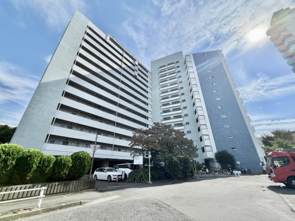 戸山ハイツ２７号棟