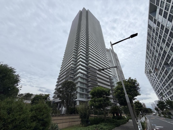 Ｗ　Ｃｏｍｆｏｒｔ　Ｔｏｗｅｒｓ　Ｗｅｓｔ
