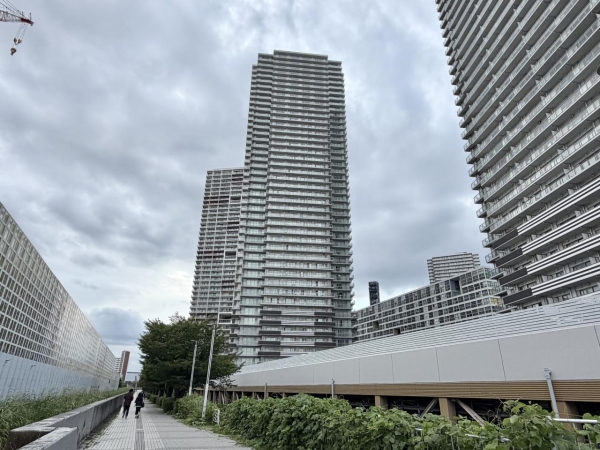 Ｗ　Ｃｏｍｆｏｒｔ　Ｔｏｗｅｒｓ　Ｗｅｓｔ