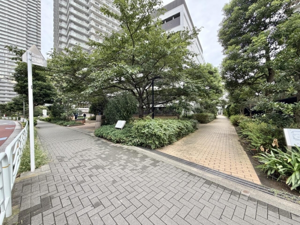 Ｗ　Ｃｏｍｆｏｒｔ　Ｔｏｗｅｒｓ　Ｗｅｓｔ
