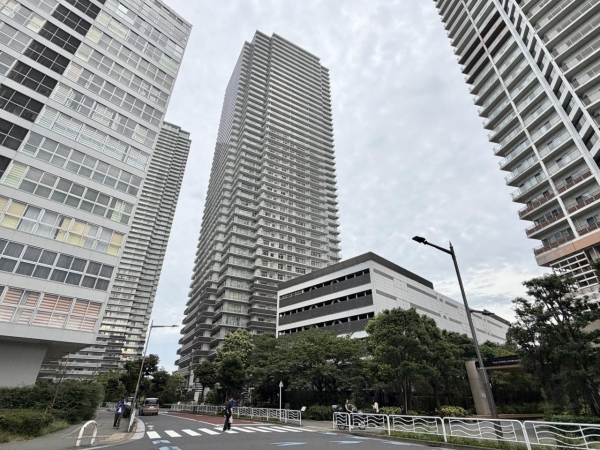 Ｗ　Ｃｏｍｆｏｒｔ　Ｔｏｗｅｒｓ　Ｗｅｓｔ