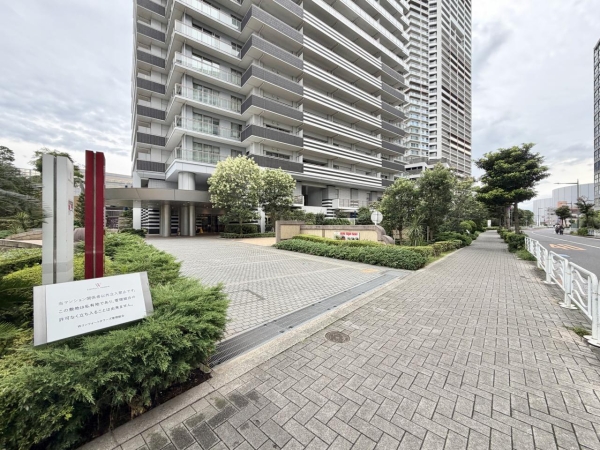 Ｗ　Ｃｏｍｆｏｒｔ　Ｔｏｗｅｒｓ　Ｗｅｓｔ