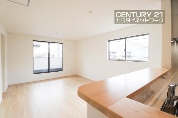 白岡市小久喜第１４　全２棟　１号棟