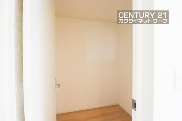 白岡市小久喜第１４　全２棟　１号棟