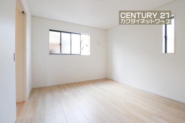 白岡市小久喜第１４　全２棟　２号棟