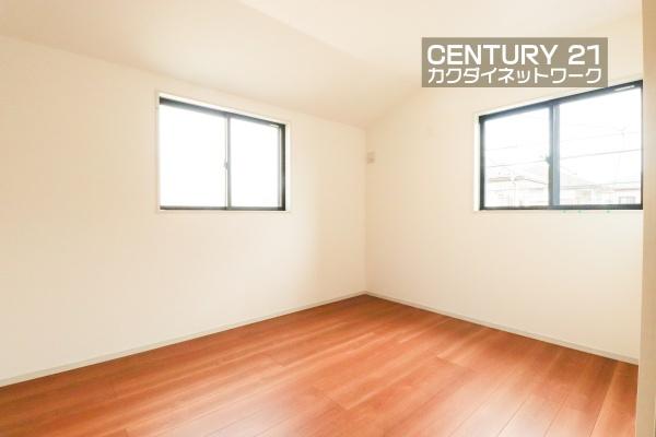久喜市久喜東１丁目　全３棟　２号棟