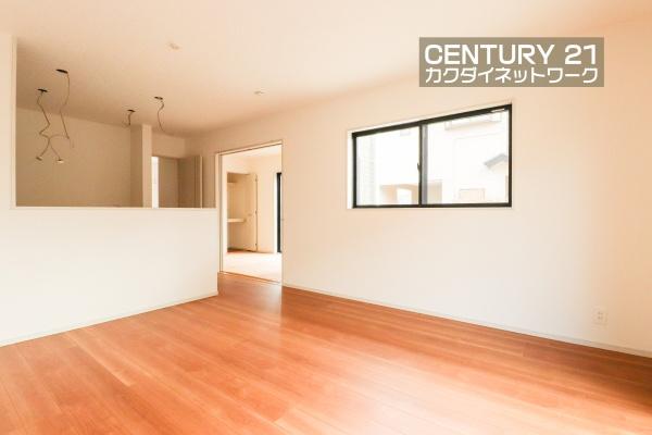 久喜市久喜東１丁目　全３棟　２号棟