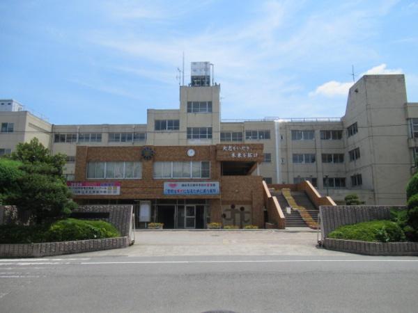 越谷市東越谷6丁目の中古一戸建て(越谷市立東中学校)
