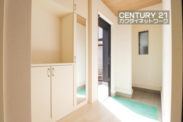 GRAFARE幸手市緑台2期 全1棟 1号棟(玄関)