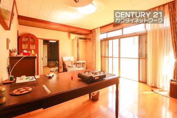 白岡市篠津の中古一戸建て(リビング)