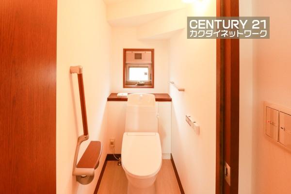 幸手市栄の中古一戸建て(トイレ)