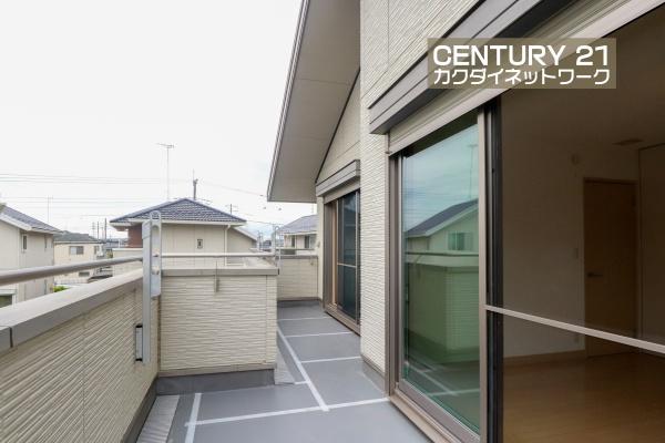幸手市栄の中古一戸建て(バルコニー)