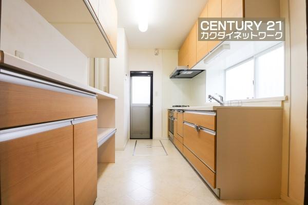 幸手市香日向2丁目の中古一戸建て(キッチン)