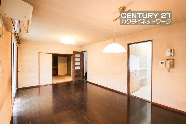 幸手市香日向2丁目の中古一戸建て(リビング)