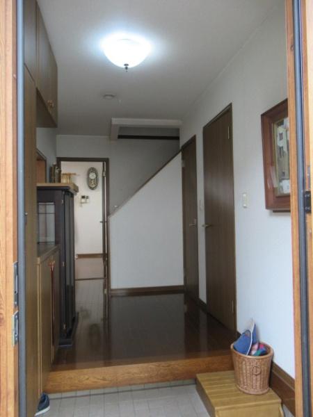 羽生市南羽生2丁目の中古一戸建て(玄関)