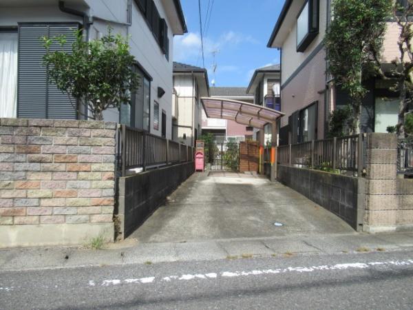羽生市南羽生2丁目の中古一戸建て(前面道路含む現地写真)