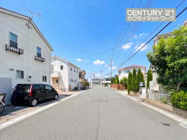 幸手市中第１１　全３棟　３号棟