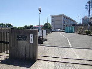 横須賀市小矢部３丁目の中古一戸建て(横須賀市立大矢部中学校)