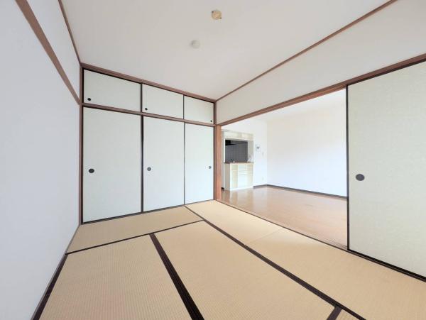 ガーデンライフ久里浜六番館