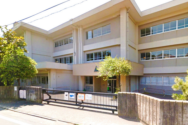 横須賀市公郷町５丁目の新築一戸建(横須賀市立公郷小学校)