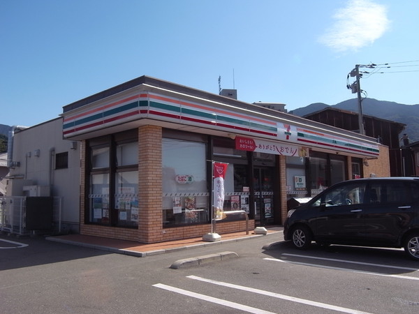 ユートピア深江(セブンイレブン二丈深江店)