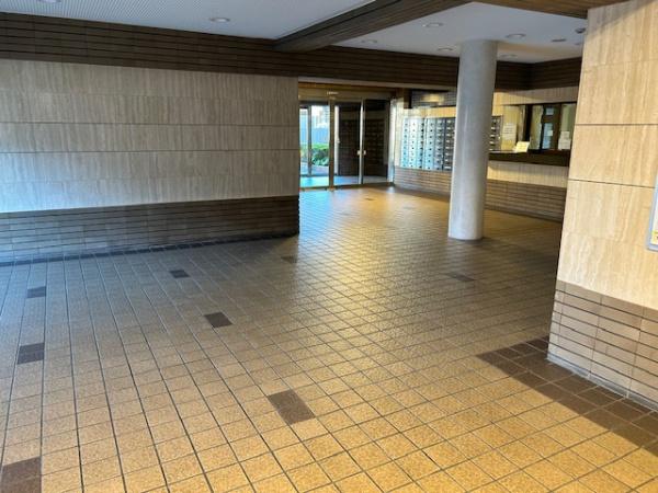 メヌエット前原駅前
