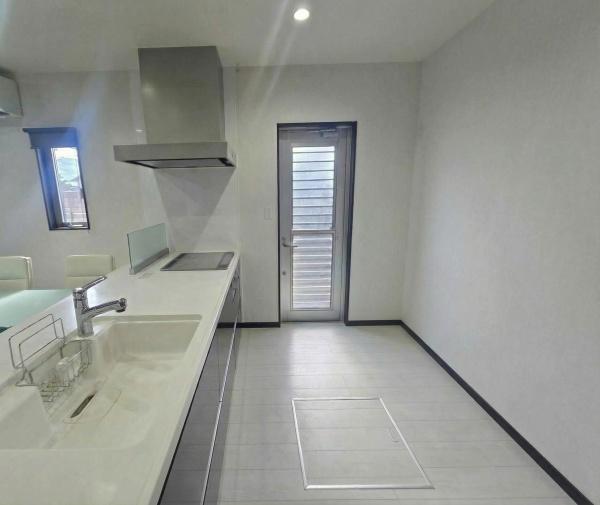 糸島市大門築浅中古戸建
