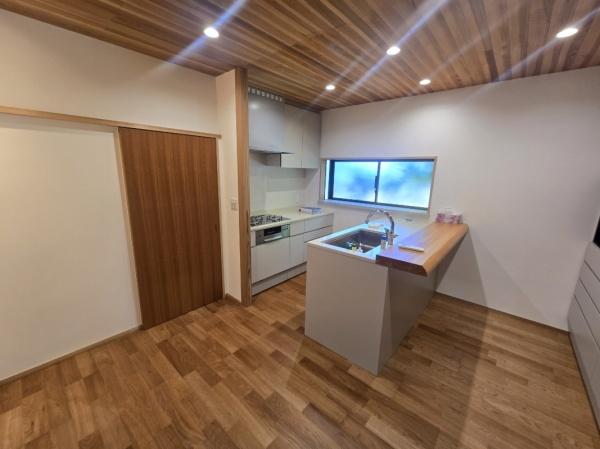 糸島市板持１丁目の中古一戸建て