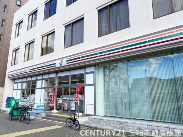 ローレルコート三条堀川(セブンイレブン京都堀川三条店)