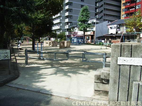 パレジット五条(中堂寺児童公園)