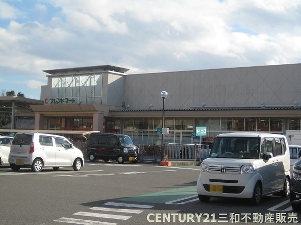 嵐山ロイアルハイツ6号棟(フレンドマート梅津店)
