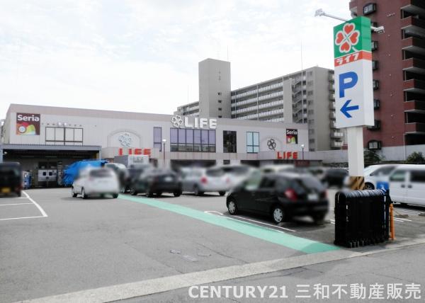 四条グランドハイツA棟(ライフ梅津店)