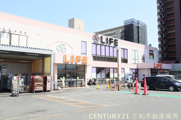 四条グランドハイツA棟(ライフ梅津店)